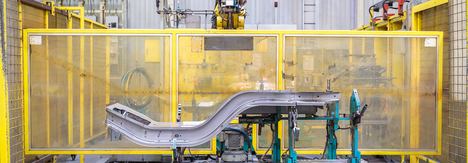 R2000 robot handling car part